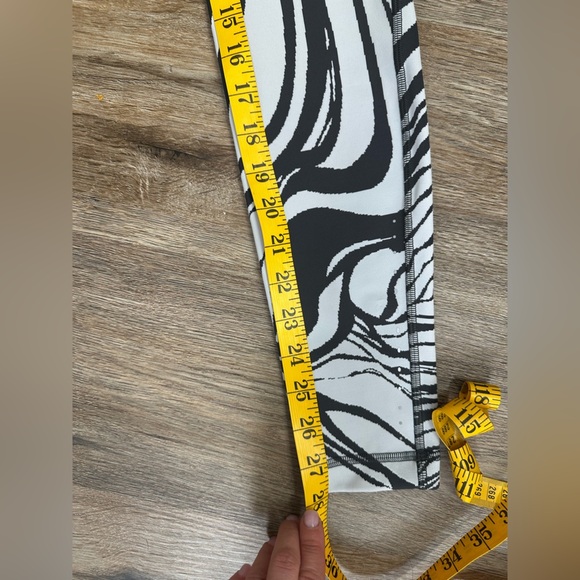 Lululemon Swift Speed High-Rise Tight 28" Leggings Size 4 - Picture 12 of 12